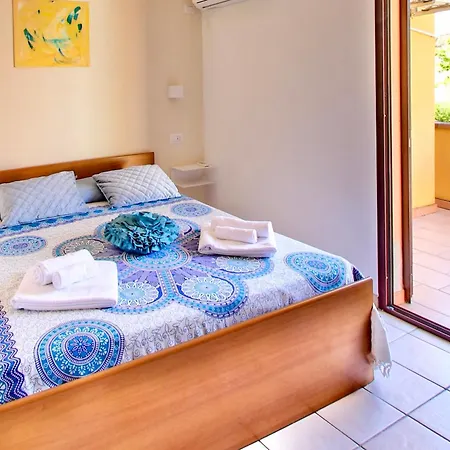 Isa-residence With Swimming-pool In Ottiolu Just 250 Mt From The Sea, With Air Conditioning And Private Outdoor Area 3* Porto Ottiolu