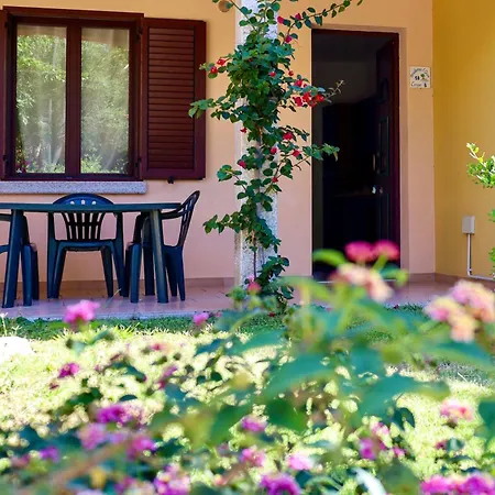 Isa-residence With Swimming-pool In Ottiolu Just 250 Mt From The Sea, With Air Conditioning And Private Outdoor Area 3* Porto Ottiolu