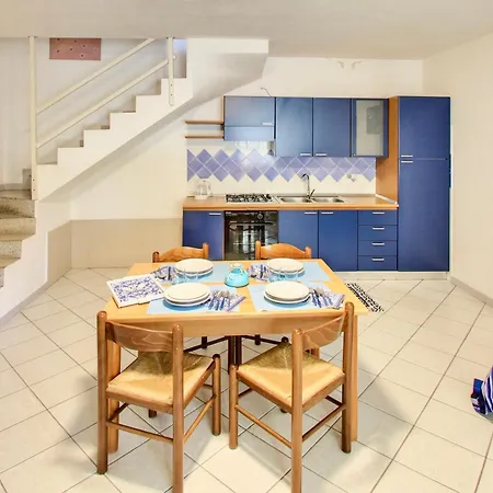 Isa-residence With Swimming-pool In Ottiolu Just 250 Mt From The Sea, With Air Conditioning And Private Outdoor Area Aparthotel