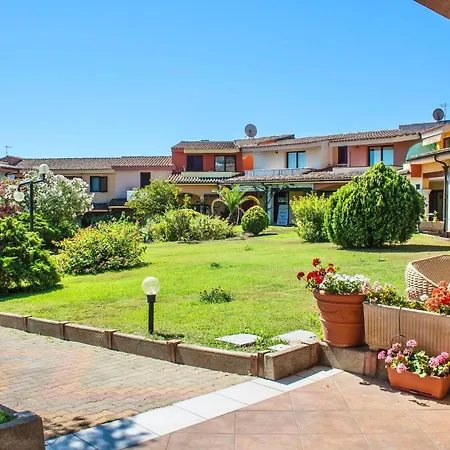 Aparthotel Isa-residence With Swimming-pool In Ottiolu Just 250 Mt From The Sea, With Air Conditioning And Private Outdoor Area 3*