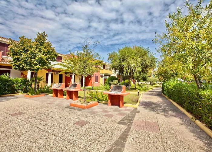 Isa-residence With Swimming-pool In Ottiolu Just 250 Mt From The Sea, With Air Conditioning And Private Outdoor Area 3* بورتو أوتيولو