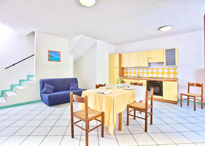 Isa-residence With Swimming-pool In Ottiolu Just 250 Mt From The Sea, With Air Conditioning And Private Outdoor Area 3*